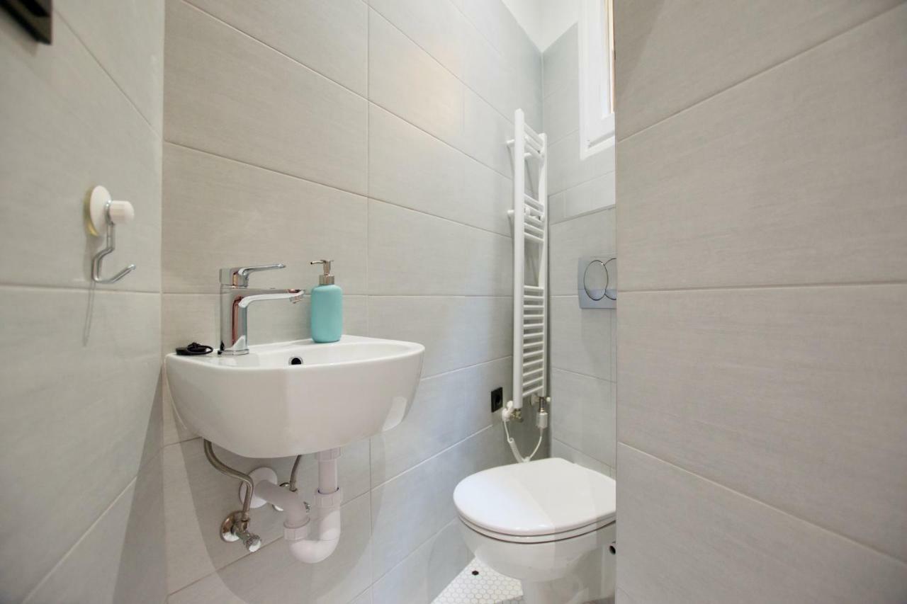 Standard Apartment By Hi5 - Anker 1 Budapeste Exterior foto
